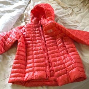 Mountain hardwear XL women’s ghost whisperer 2, with hood. Brand new!